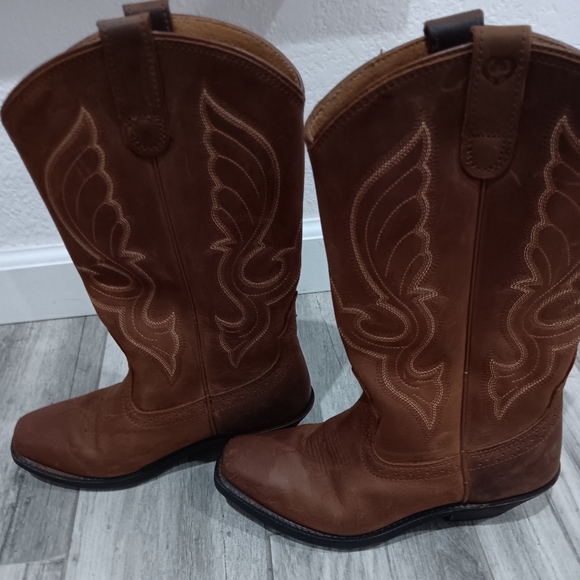 Cowgirl Boots - Picture 3 of 8